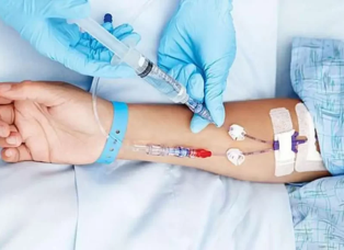 خدمات تزریقات در منزل چالوس